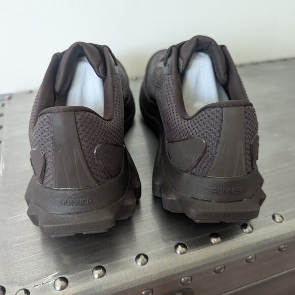 Alo Runner Shoes - Picture 4 of 5